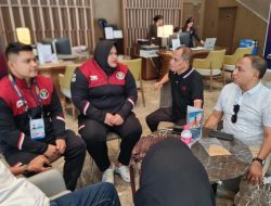 Abu Razak Semangati Dua Lifter Aceh di SEA Games Kamboja
